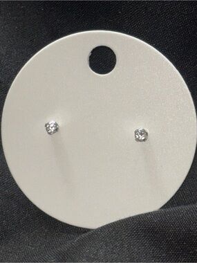 studex lab grown 0.1 carat diamond stud earrings in white gold